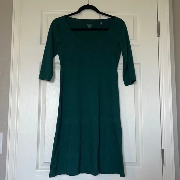 knee length dresses for ladies Rose Short Sleeve V-Neck Midi Dress main image 1